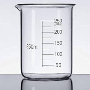 BEAKER, LOW FORM WITH GRADUATION AND SPOUT